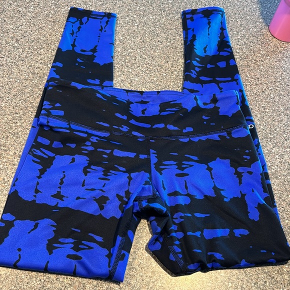 Alo leggings - Picture 2 of 3